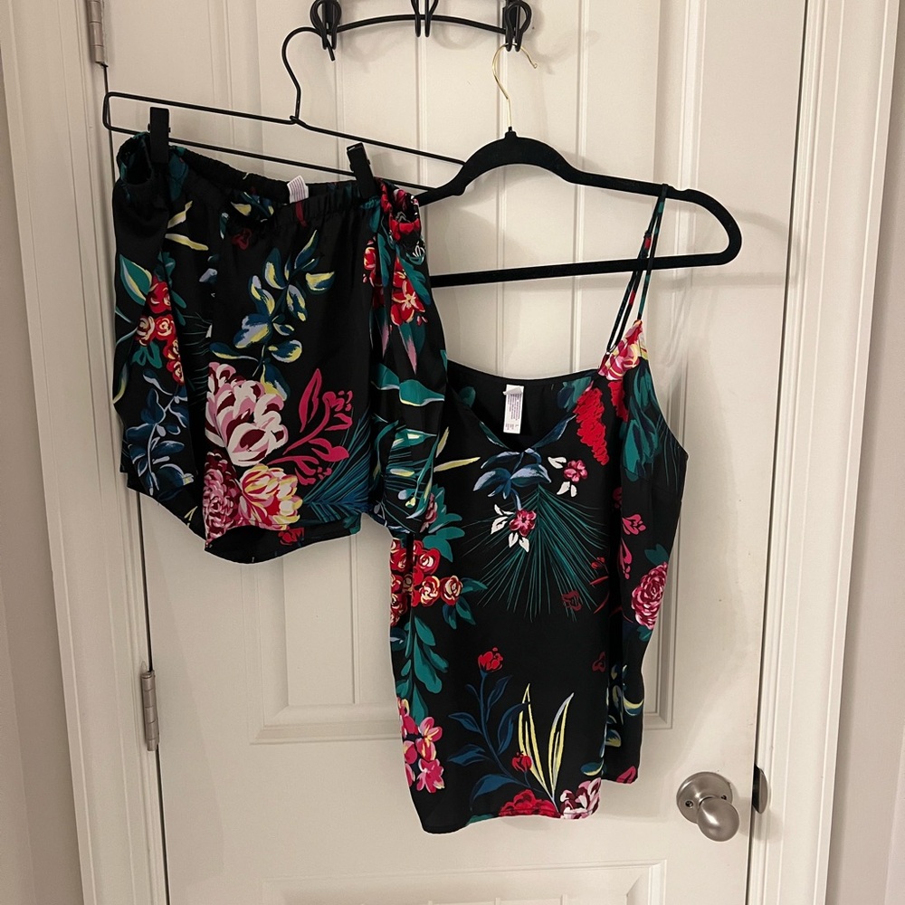 Floral Print Camisole and Shorts Pajama Set